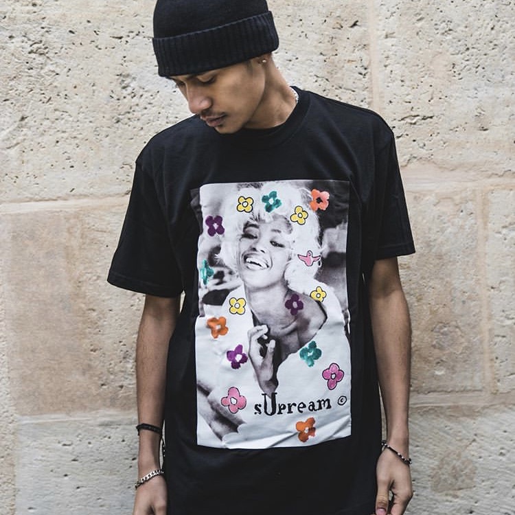 Supreme Tシャツ 身長 体重別におすすめサイズ S M L Xl を紹介します 21年4月最新版 Supremania